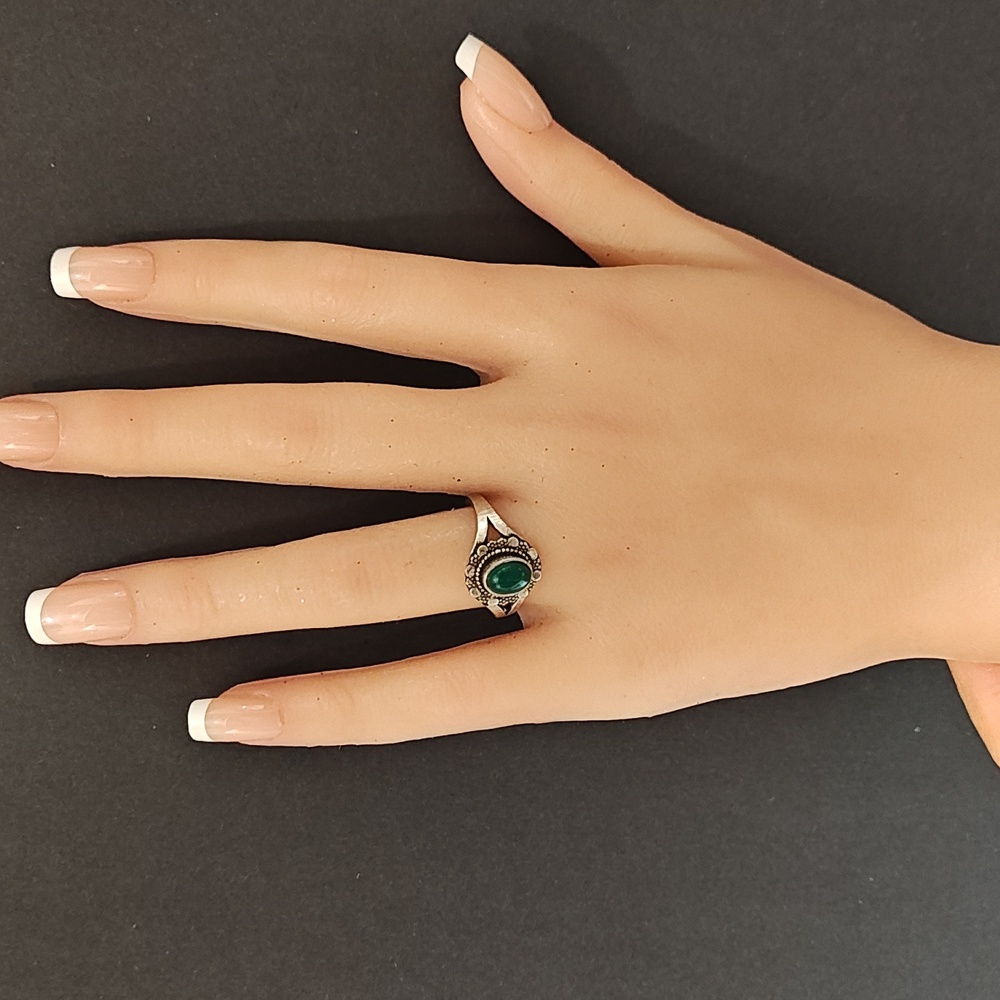 Green Chalcedony Gemstone Silver plated Ring - Size 6 3/4 - Picture 6 of 7